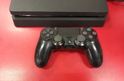 Playstation 4 Slim 1TB PS4 použitý 